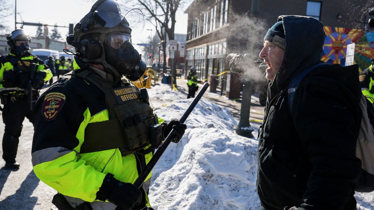 Neútočil, agenti ho střelili do zad, říká lékařka, jež zachraňovala Prettiho